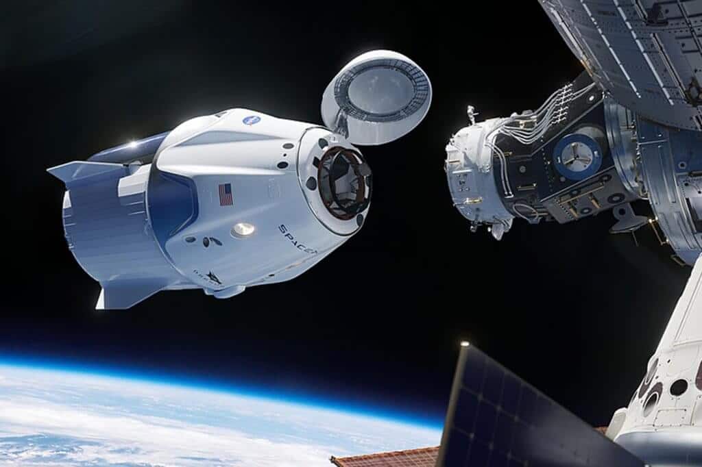 Docking Crew Dragon & ISS.